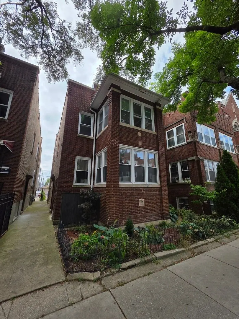 3249 W Wilson Avenue