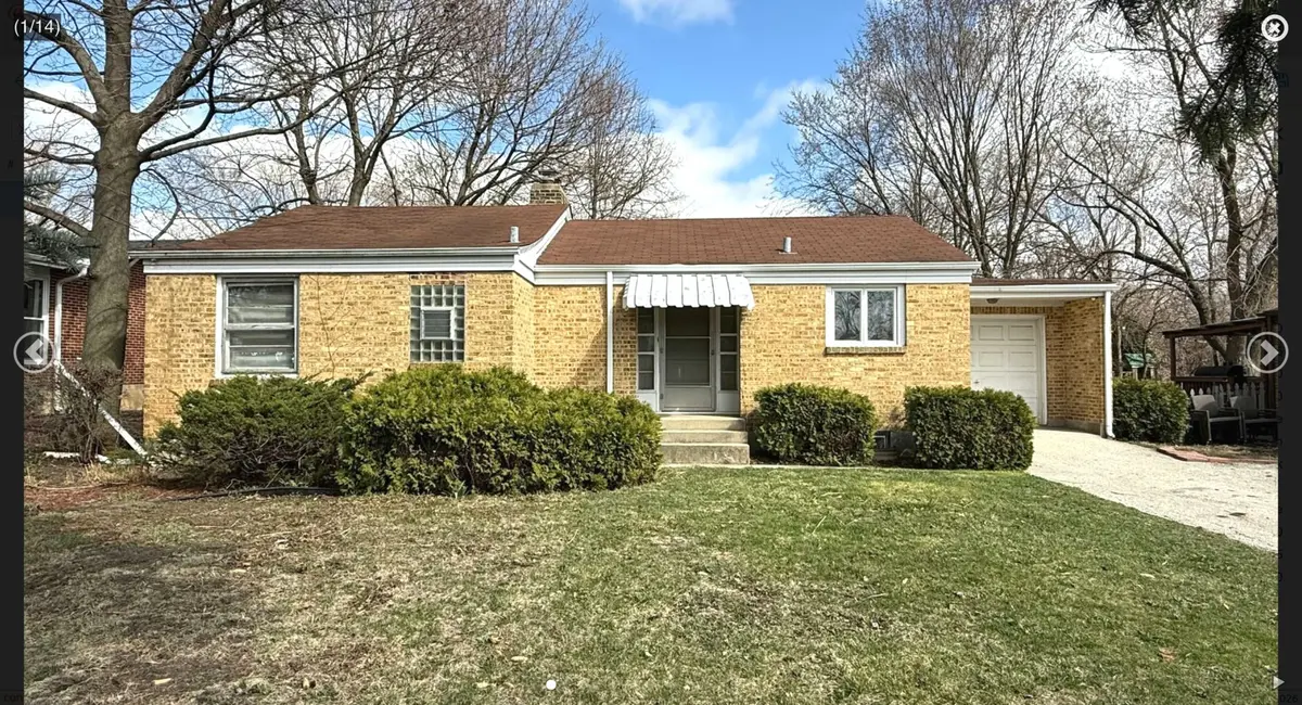 1N649 Main Street