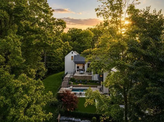 8100 Mountaintop Drive