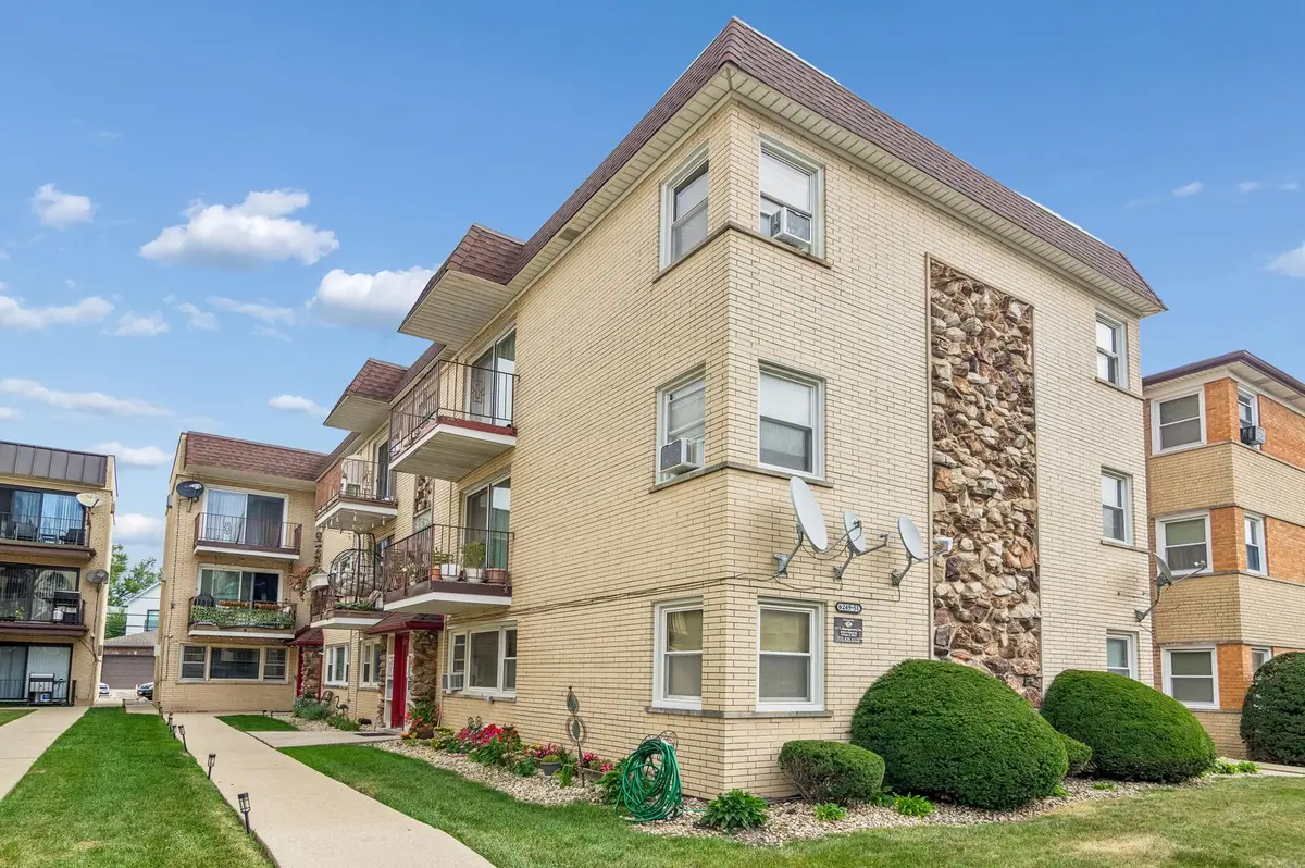 6251 N Northwest Highway