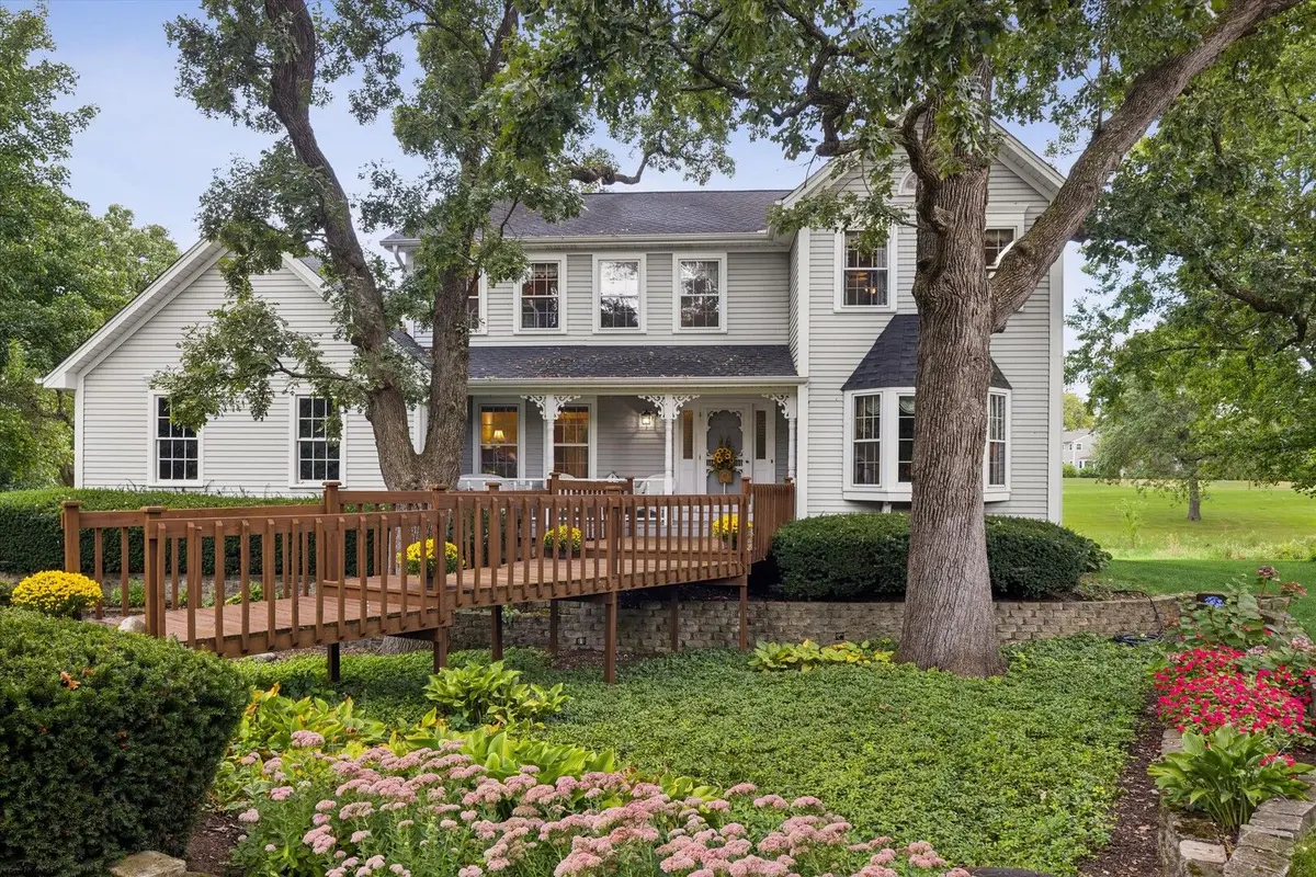 2146 Oak Court