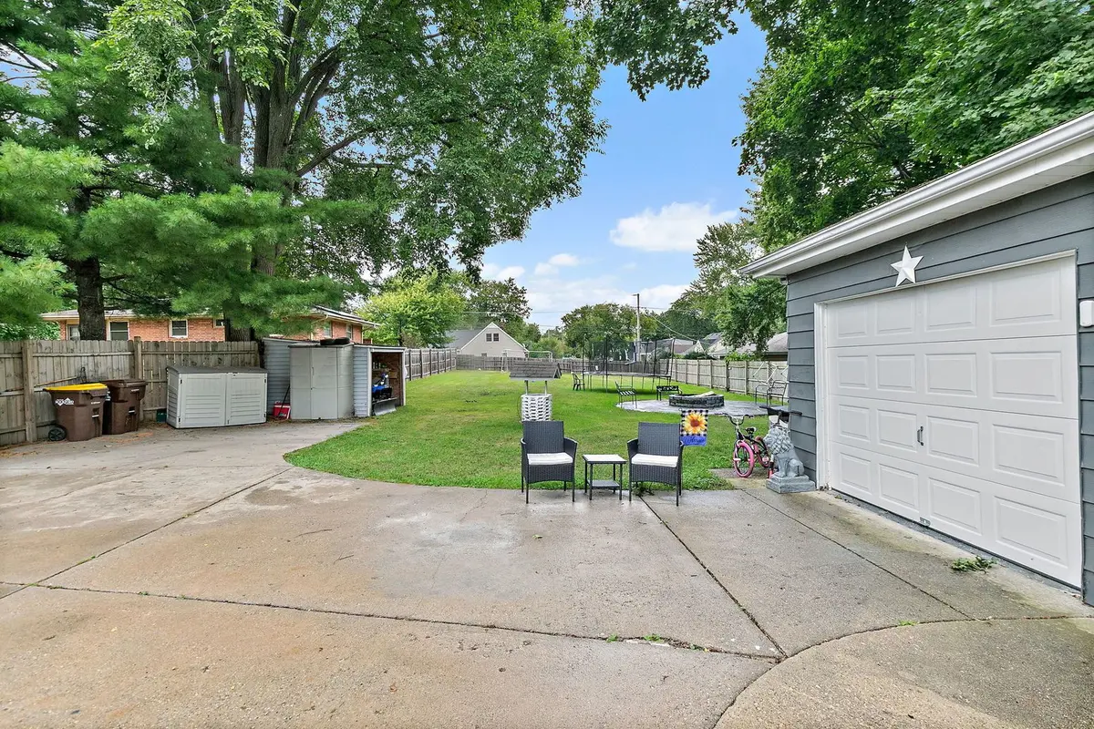 2008 Eastmoreland Avenue