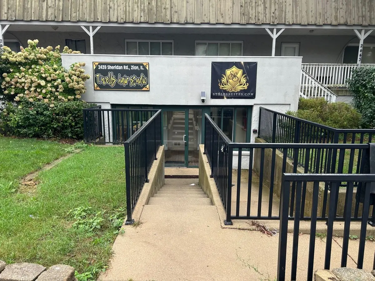 2445 Sheridan Road