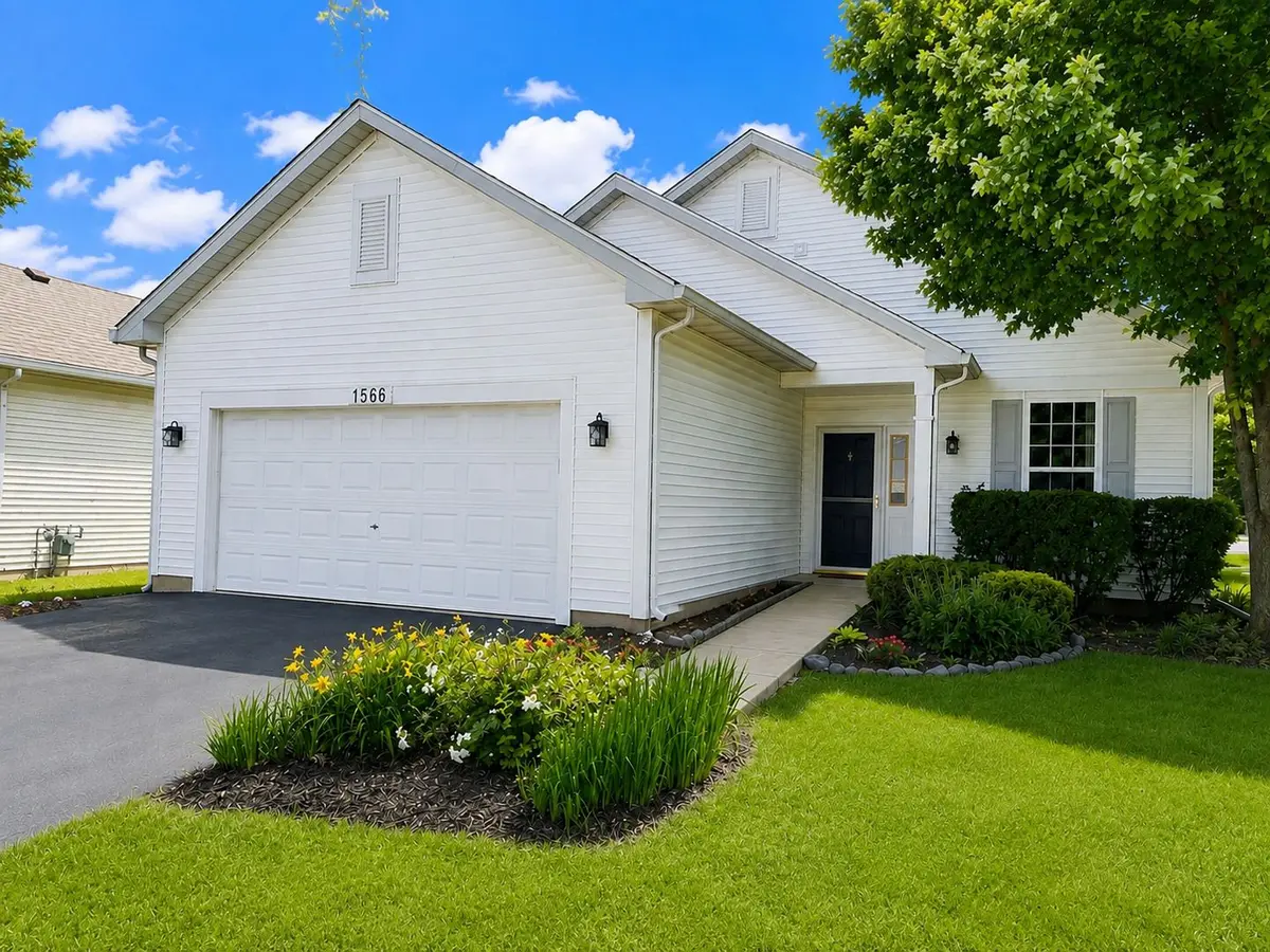 1566 Benzie Circle