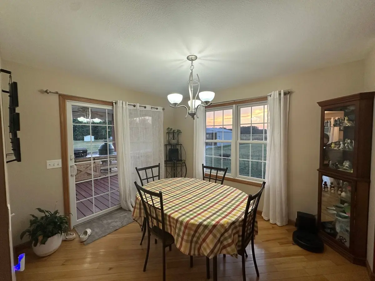 9385 N 1000th Road