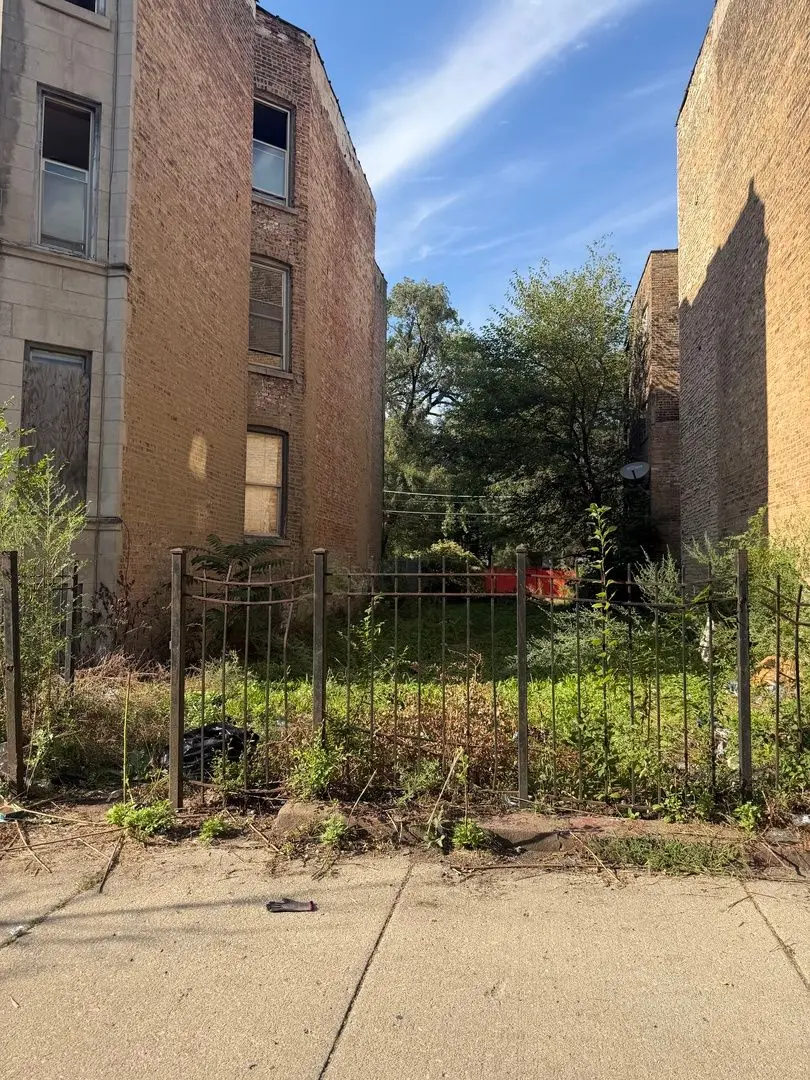 1508 W Garfield Boulevard