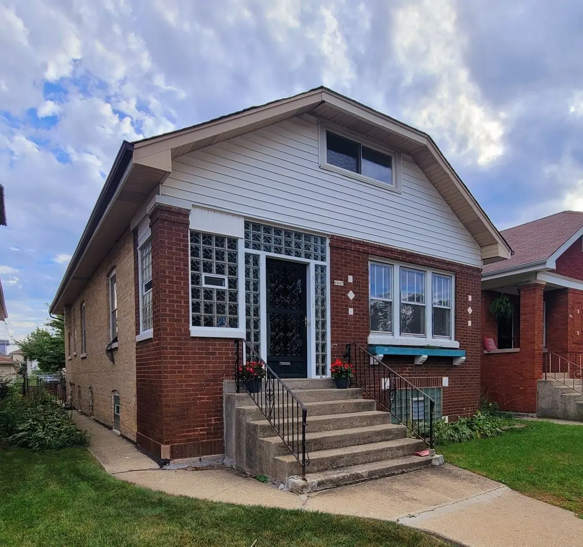 4947 W Deming Place