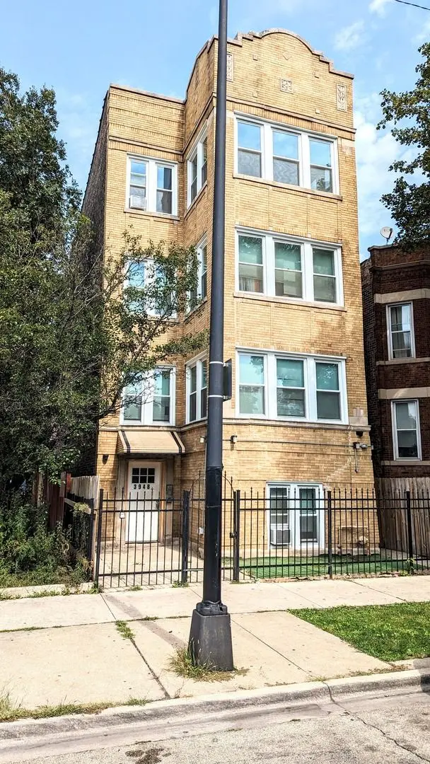 3948 W Congress Parkway