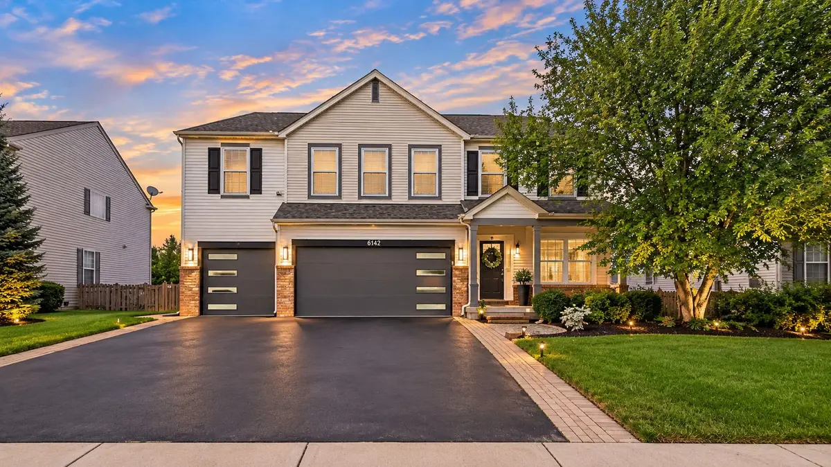 6142 AUTUMN RIDGE Drive
