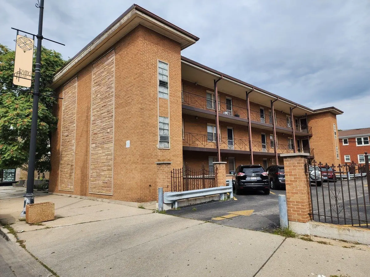 6024 W Irving Park Road