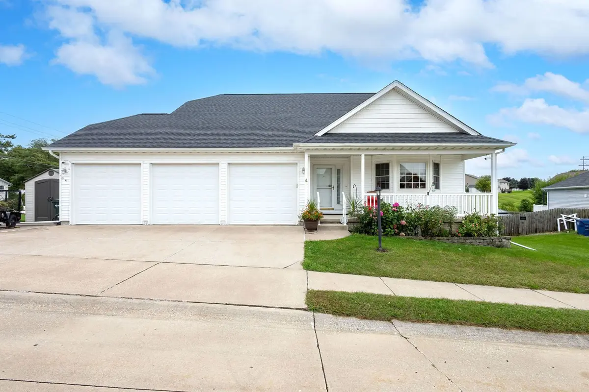 4 Hidden Valley Circle