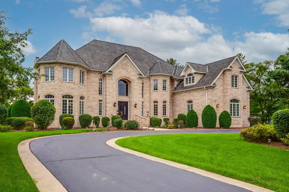 3613 Crestview Drive