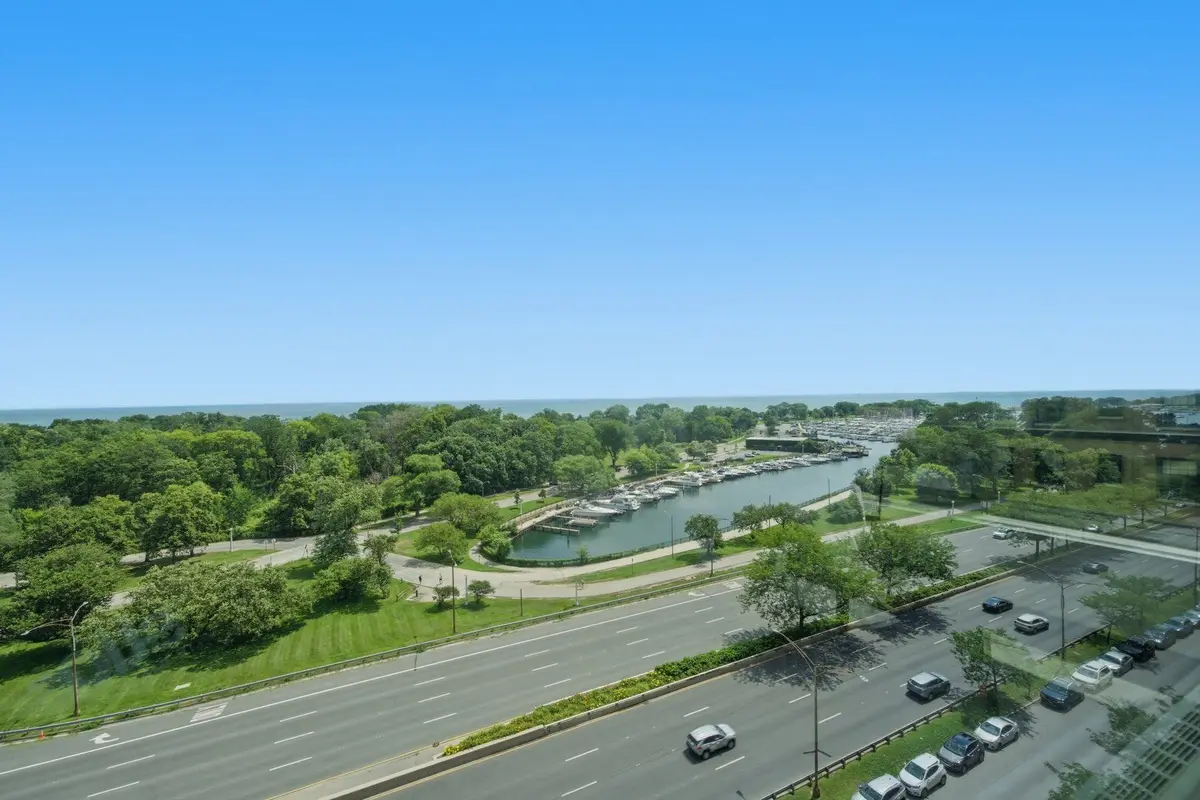 3550 N LAKE SHORE Drive