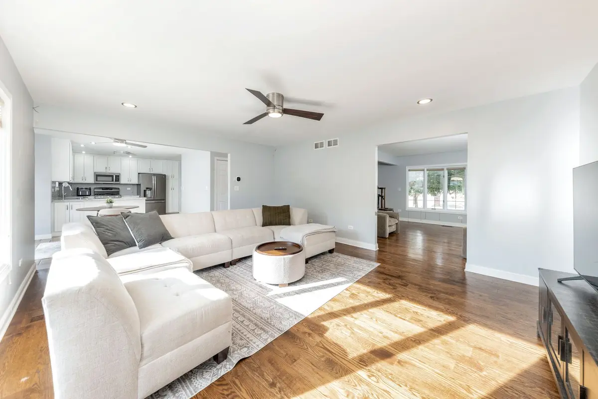 1221 Monmouth Drive