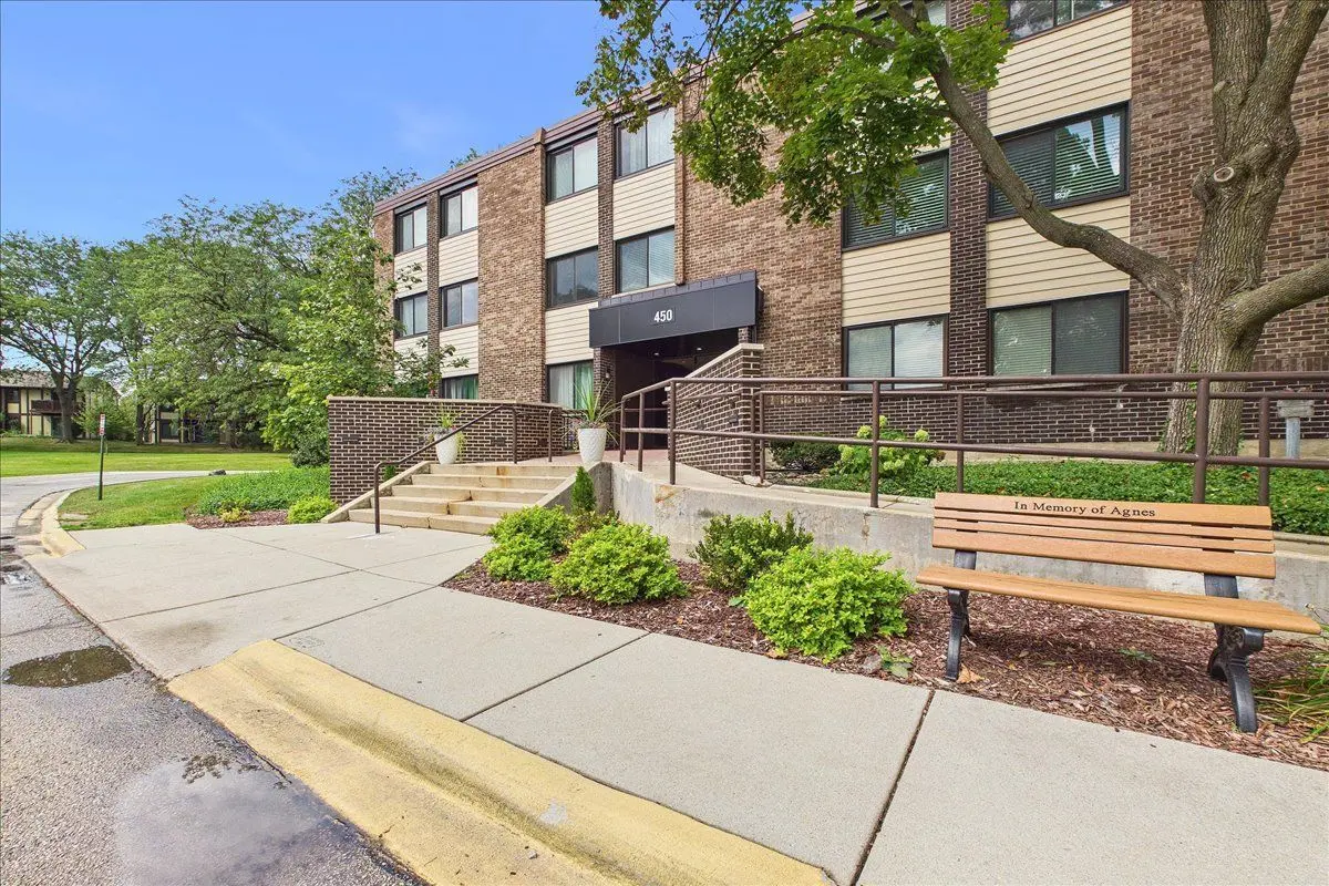 450 Raintree Court