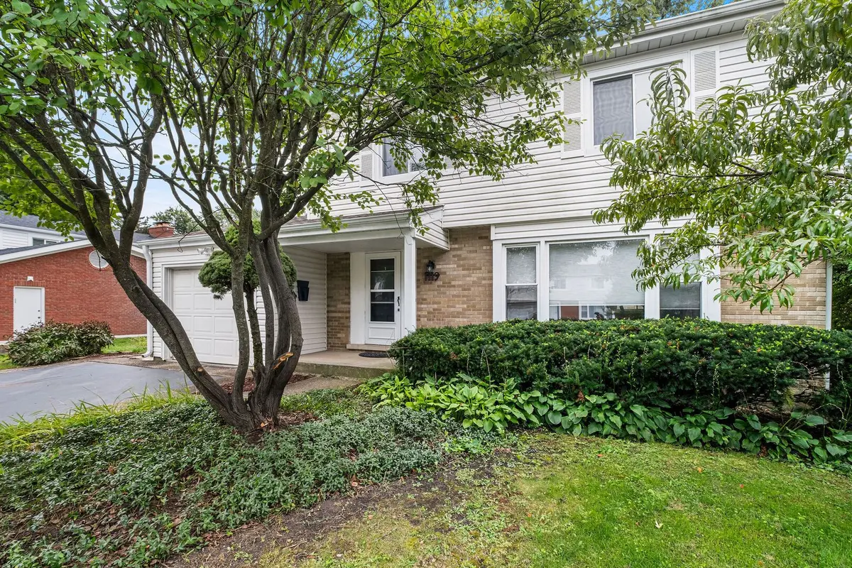 1119 Country Lane