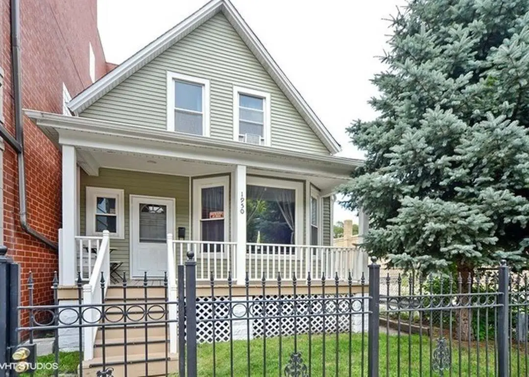 1950 W Foster Avenue