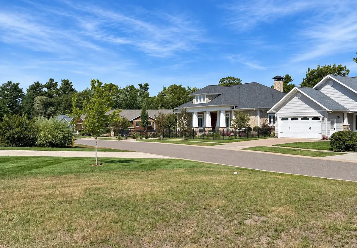 1303 Picnic Rocks Drive
