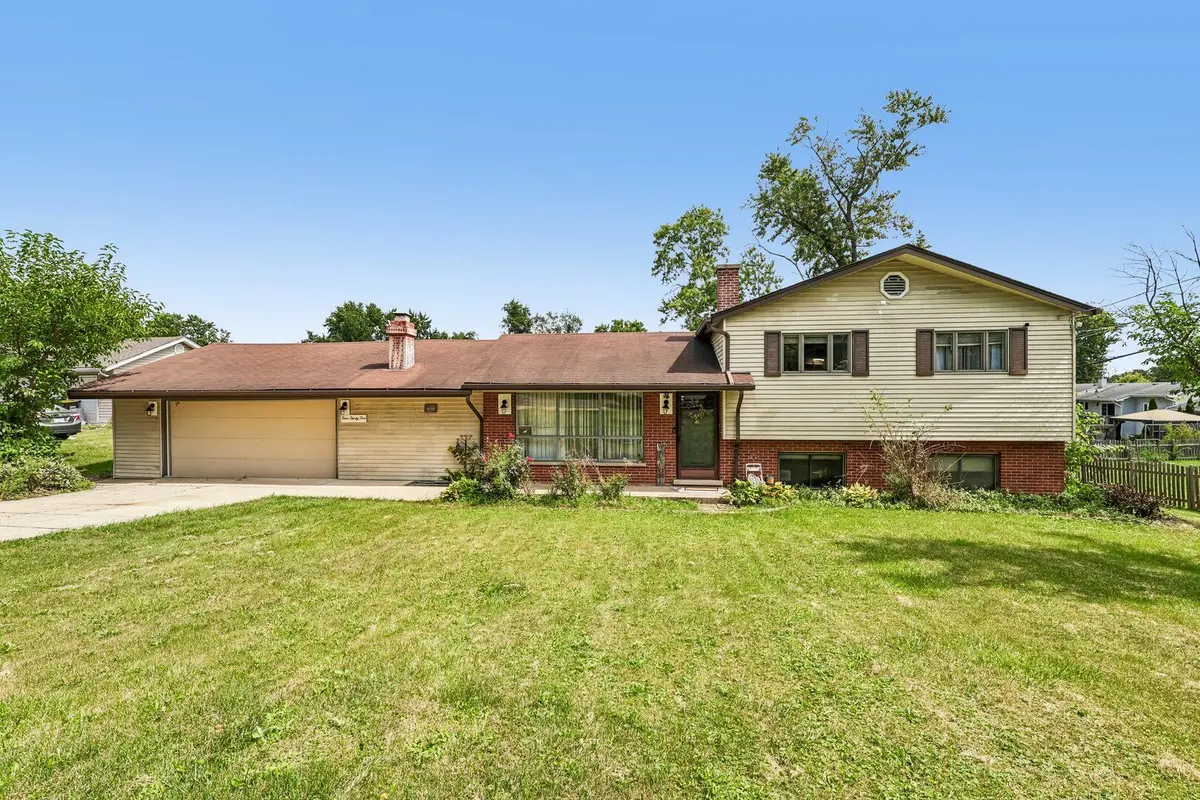 2N435 Pleasant Avenue