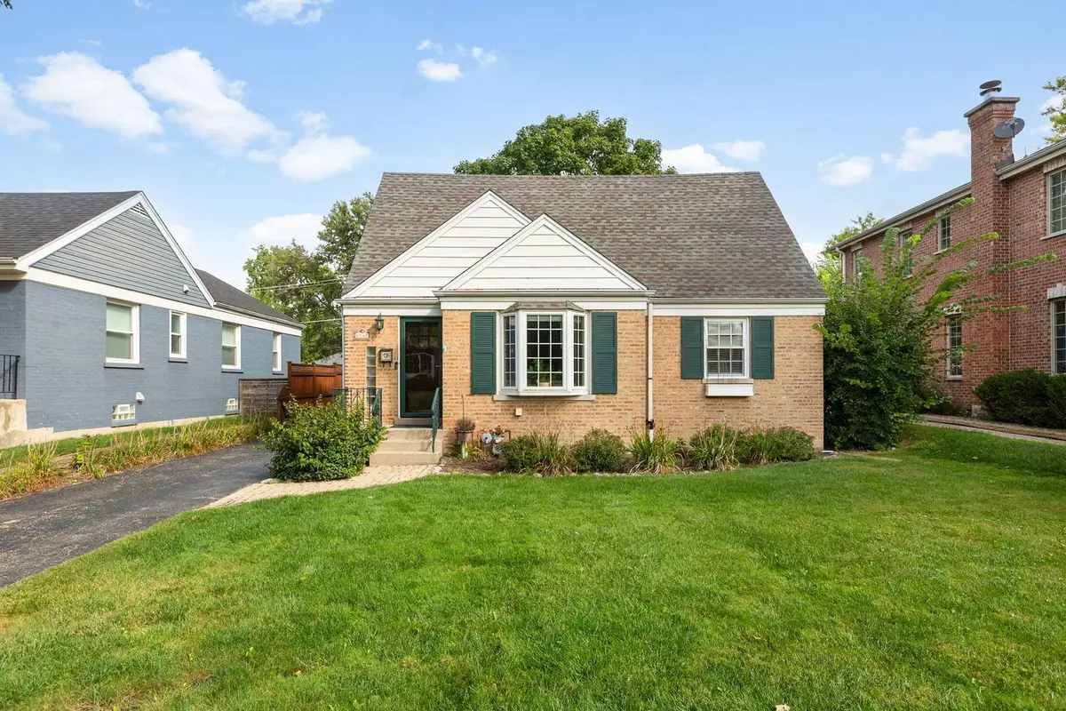 2140 Walnut Court