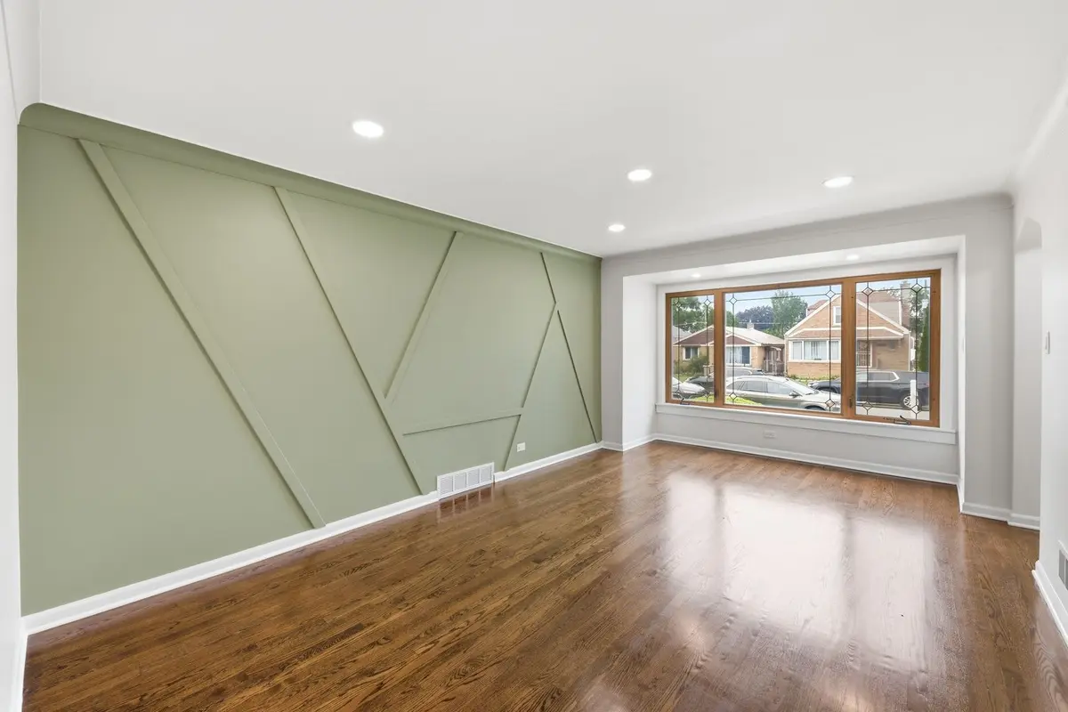 3531 W 73rd Place