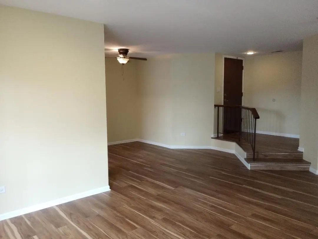 1208 Knottingham Court
