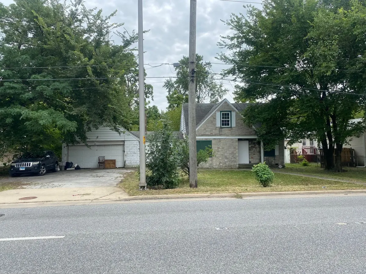 241 W Sibley Boulevard