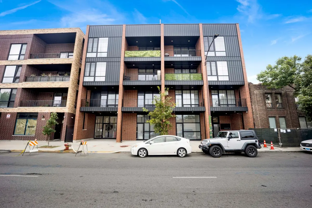 522 N Western Avenue