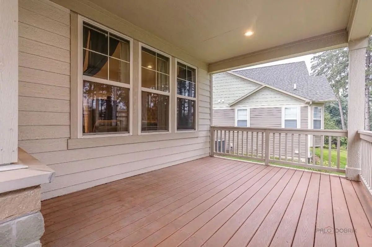 637 INSULL Drive