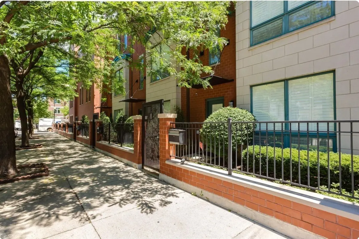 111 S Aberdeen Street