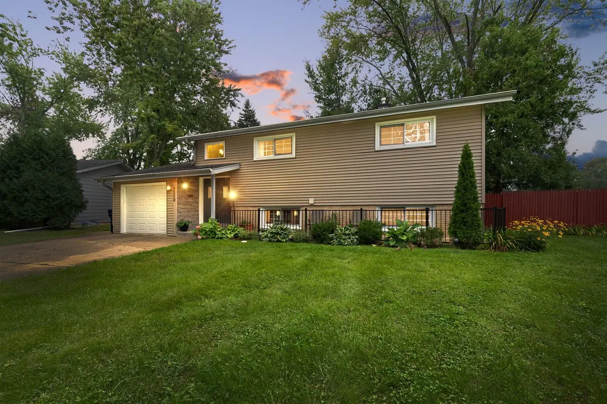 2209 Kingston Road