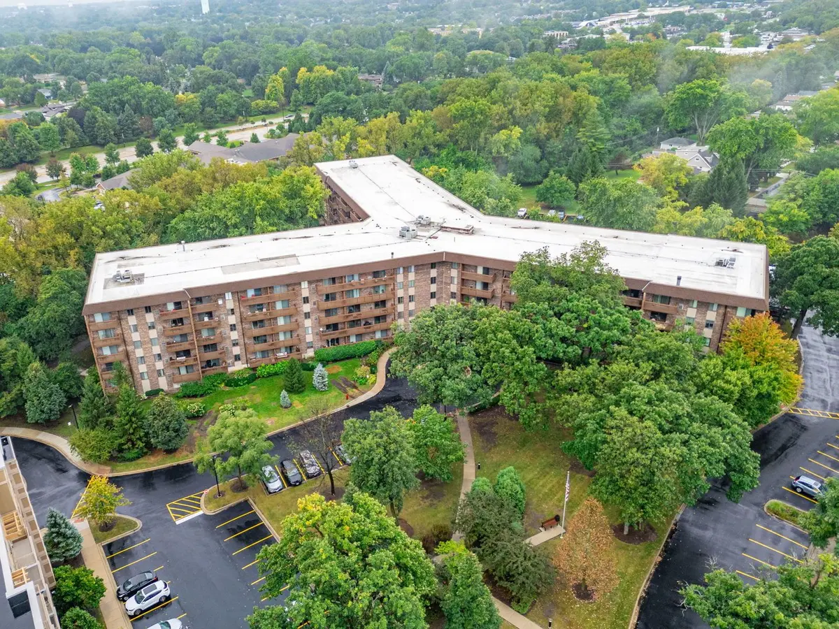 120 Lakeview Drive
