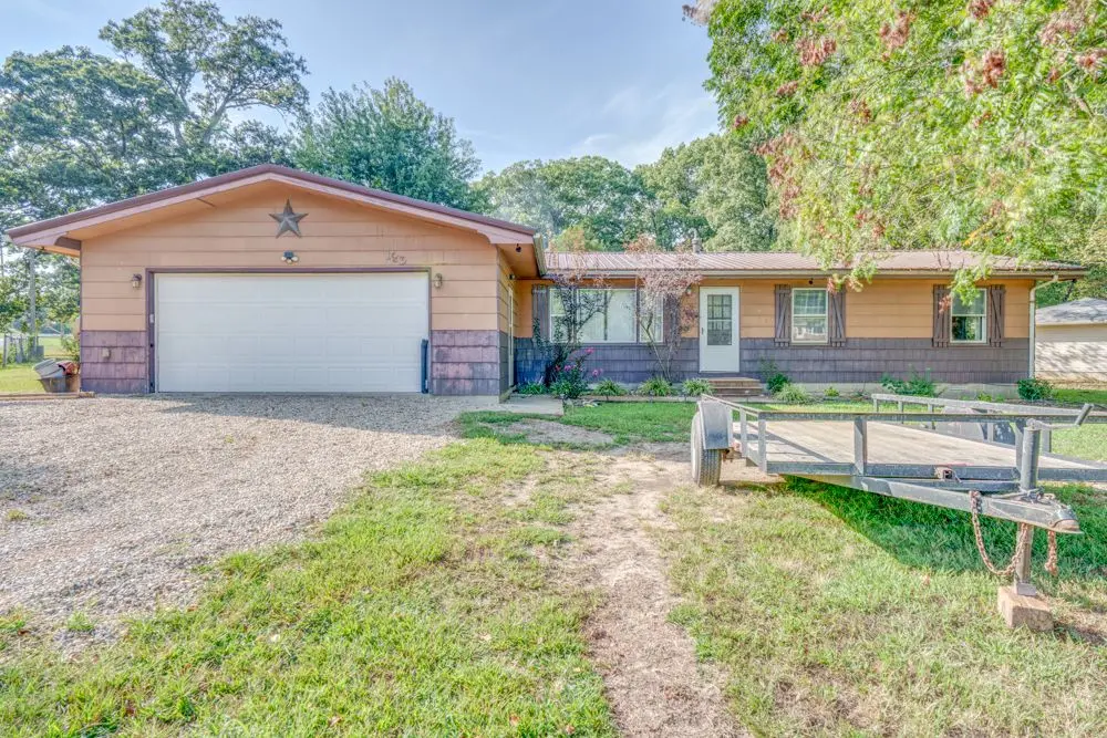 123 White Oak Park Lane