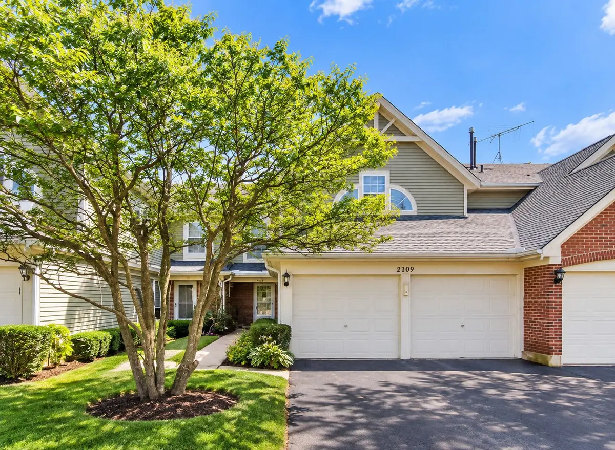 2109 CAMDEN Lane