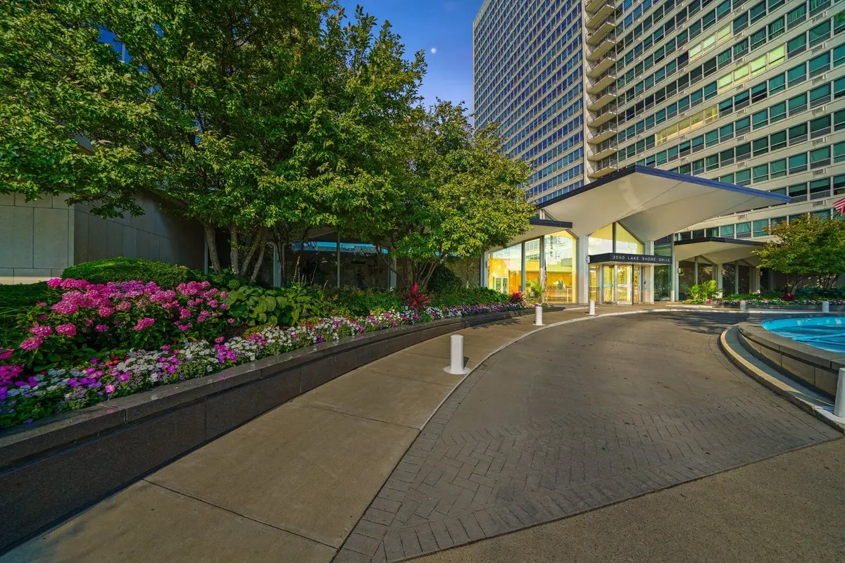 3550 N LAKE SHORE Drive