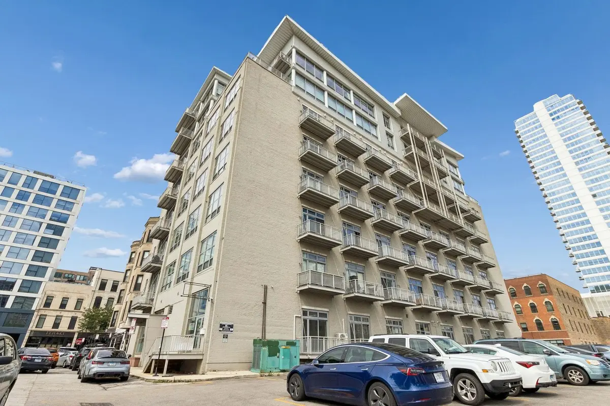 770 W Gladys Avenue