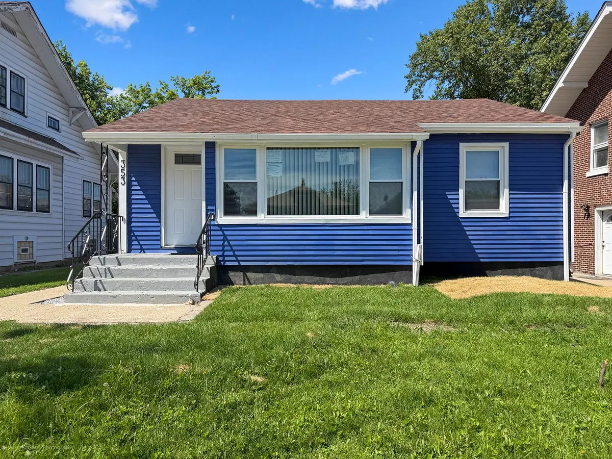 353 W 15th Place