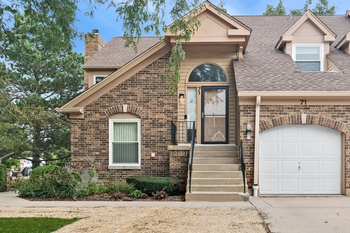 71 Willow Parkway