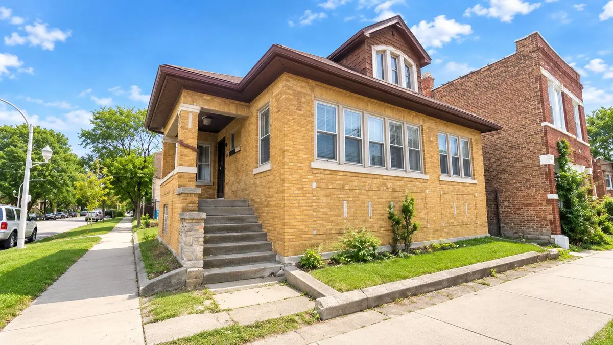 1435 W Marquette Road