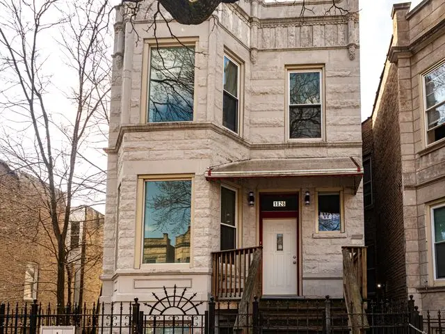 1826 S Hamlin Avenue