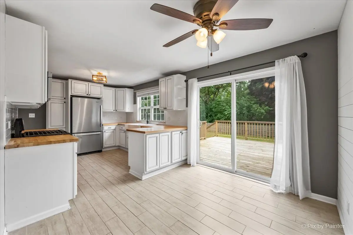 1N038 Woods Avenue