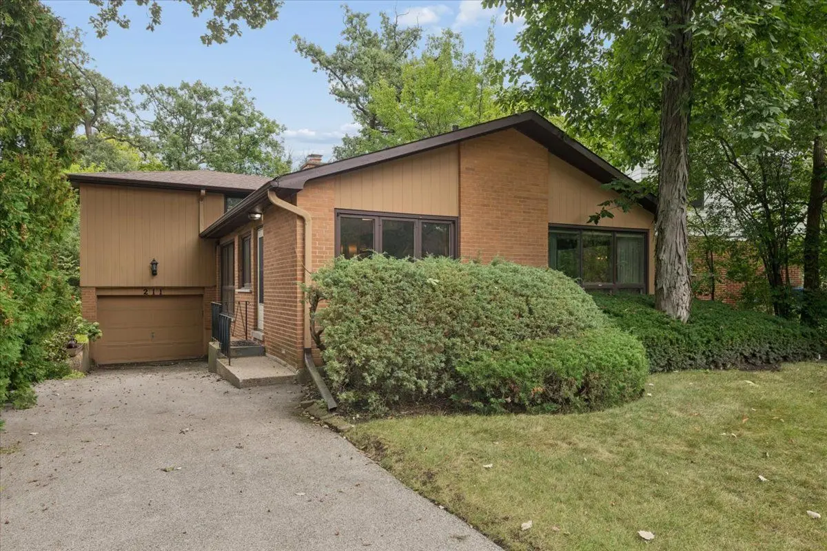 211 Sumac Road
