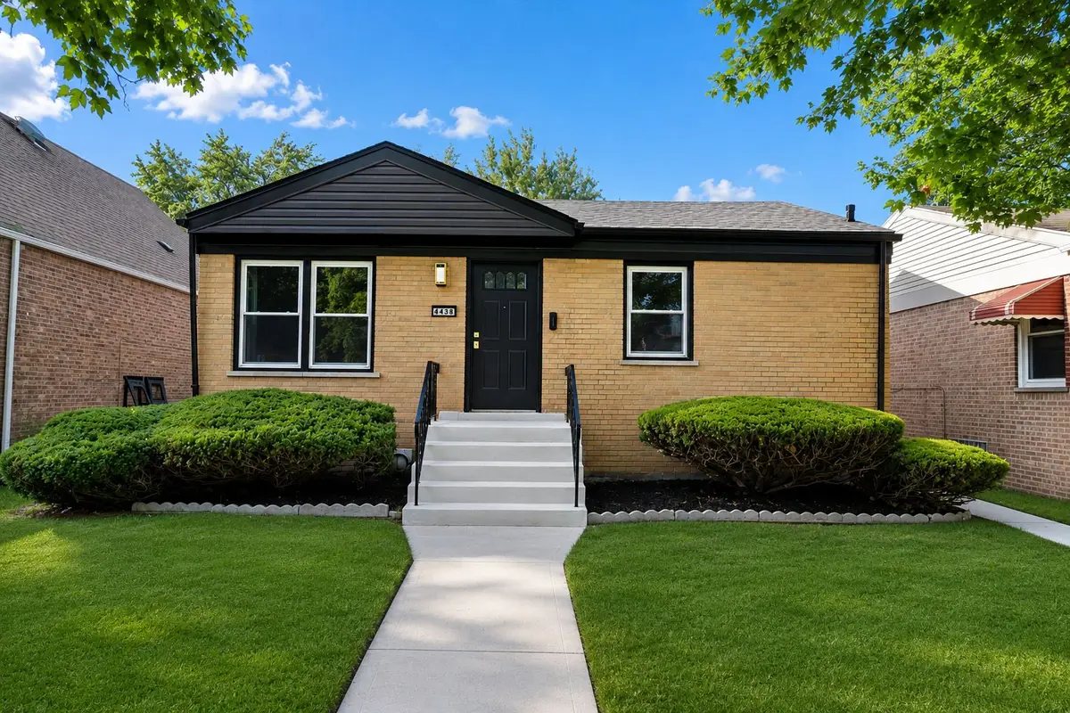438 W 126th Place