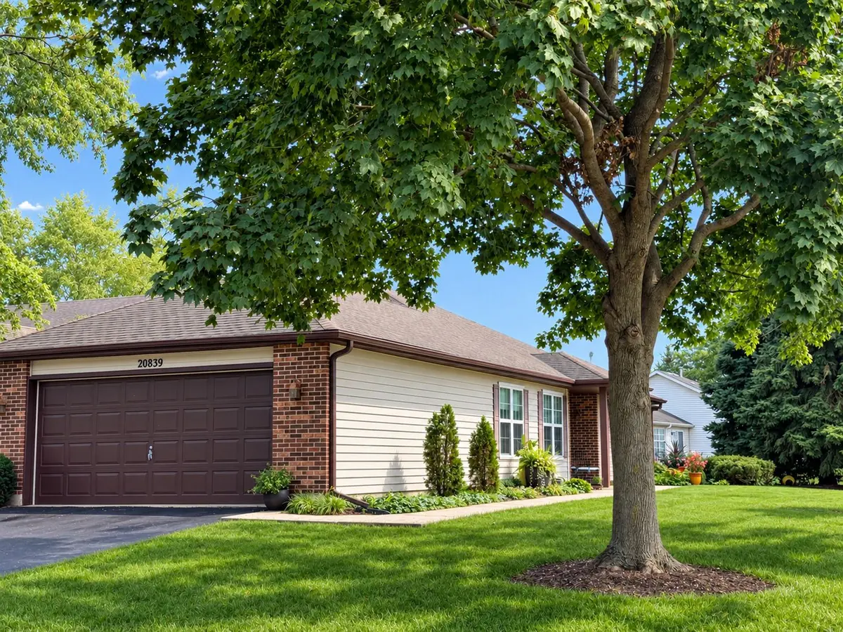 20839 W Hickory Court