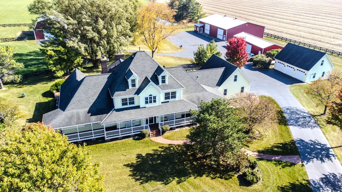 9N321 BARRON Road