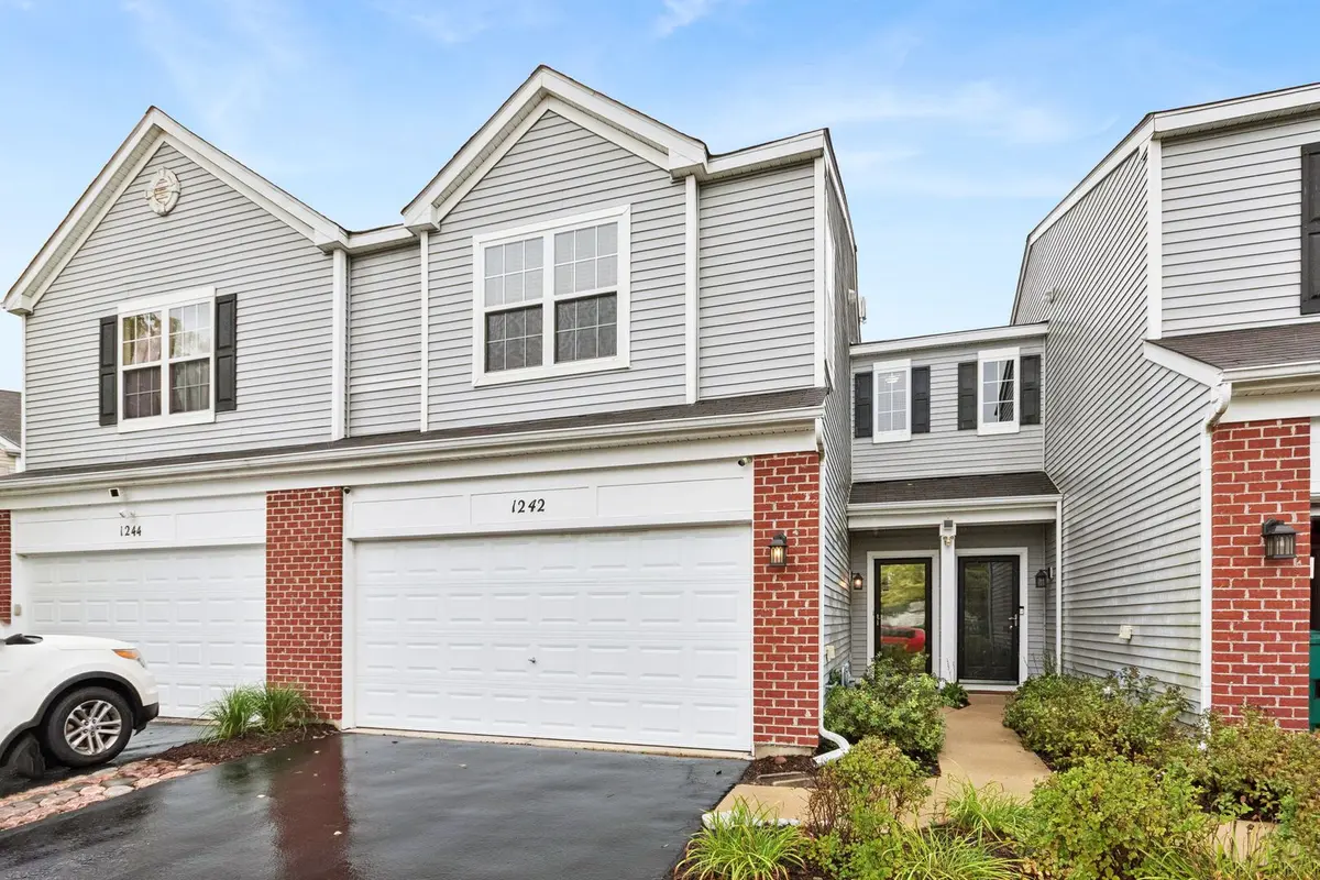 1242 Courtland Circle
