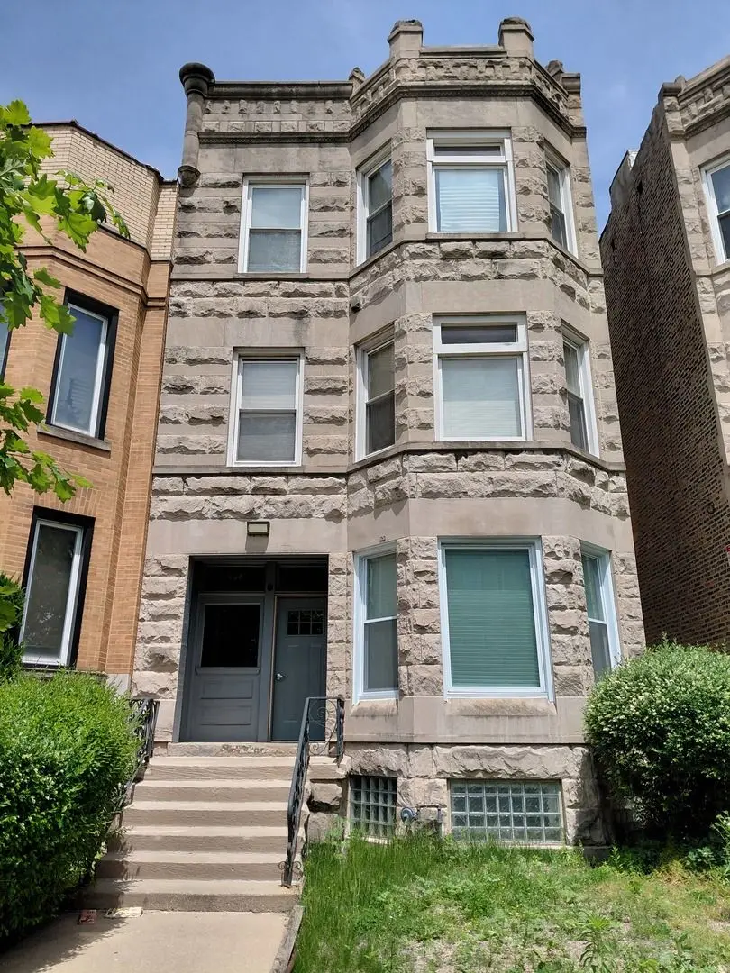 432 E 45th Place