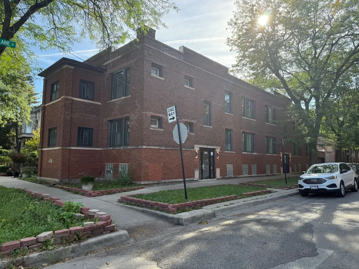 3801 W Belle Plaine Avenue