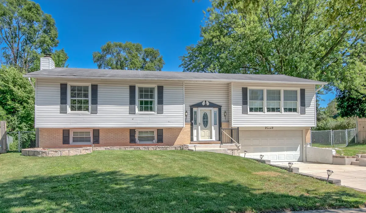 1099 STRATFORD Lane