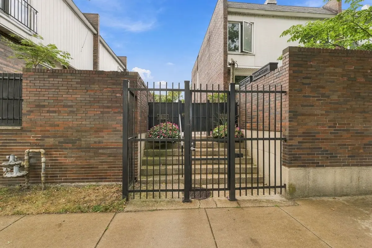 1174 E 53rd Street